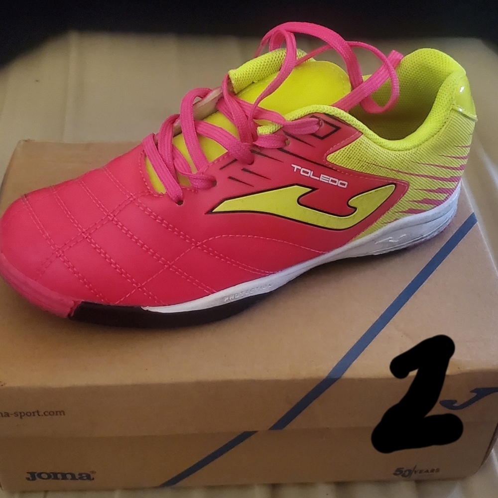 Girls soccer shoes